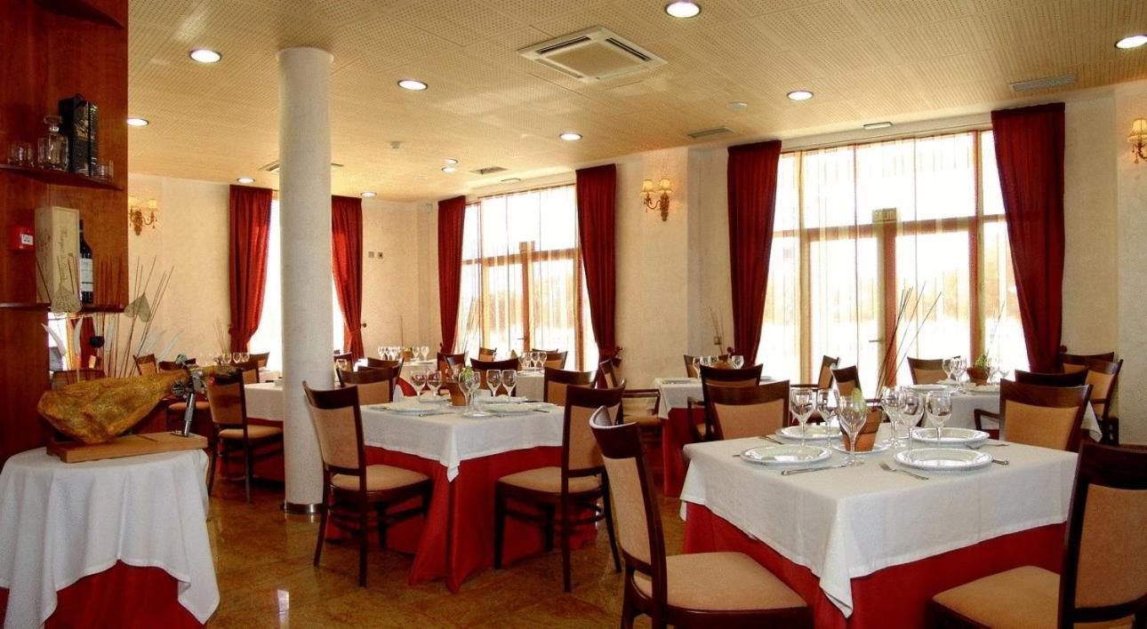 Complejo El Carrascal Hotel Muñana Eksteriør billede
