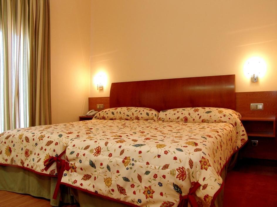 Complejo El Carrascal Hotel Muñana Eksteriør billede